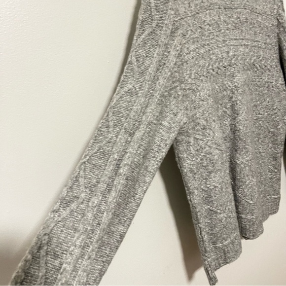 ST. JOHN’S BAY WOMENS GRAY KNIT SWEATER, Size XL - Picture 6 of 8